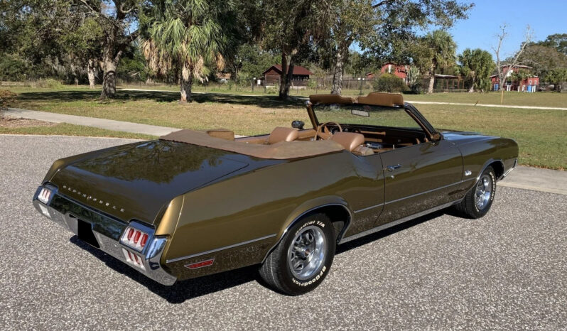 
								1972 Oldsmobile Cutlass Convertible full									